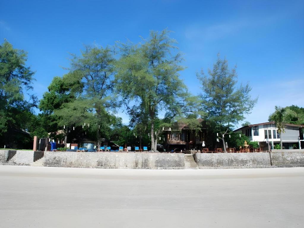 Baan Talay Dao Resort Hua Hin Exterior photo
